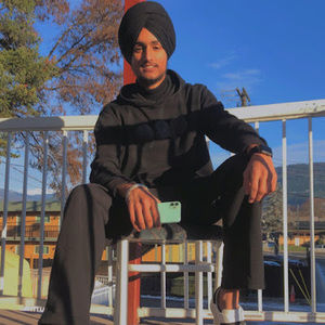 Meet your Posher, Harinder